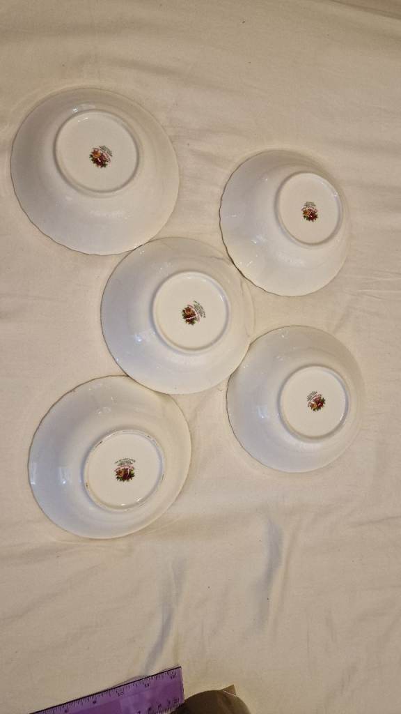 ROYAL ALBERT, OLD COUNTRY ROSES BOWLS 
