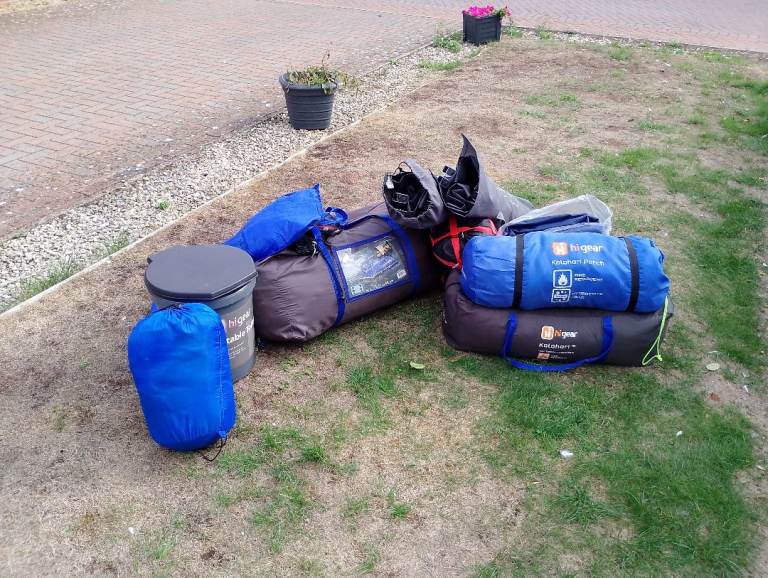 Hi Gear Kalahari 10 Tent with Porch and Equipment 