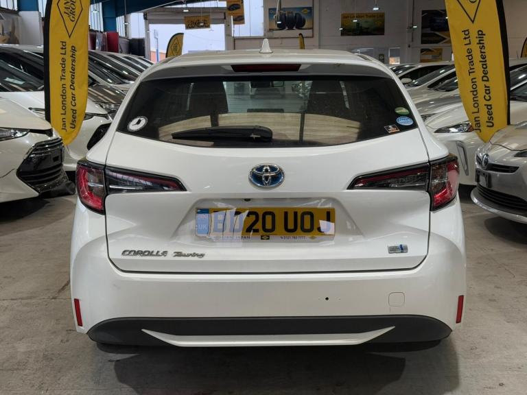 2020 Toyota Prius 1 790 CC TOYOTA COROLLA TOURING Hybrid