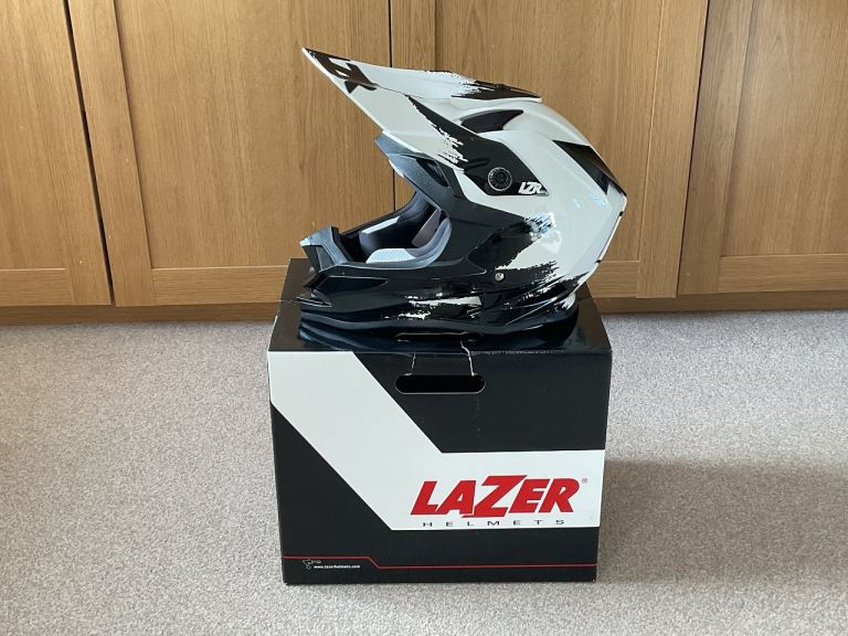 Brand New Lazer OR1 Ripper Adult Motocross Helmet size Small (55-56cm) MX GEAR KTM KAWASAKI YAMAHA