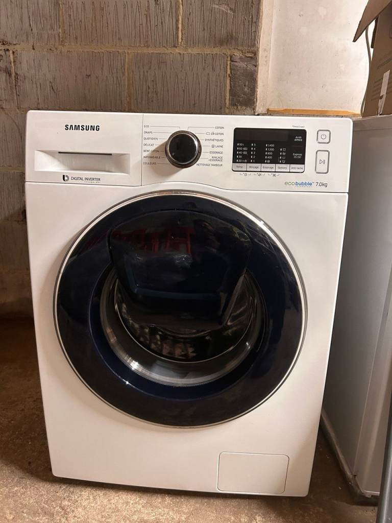 Samsung EcoBubble 7kg washing machine in excellent condition