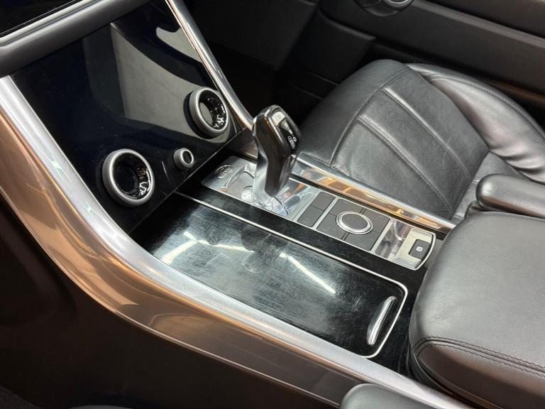 2020 Land Rover Range Rover Sport 3.0 SD V6 Autobiography Dynamic Auto 4WD Euro 6 (s/s) 5dr ESTAT...