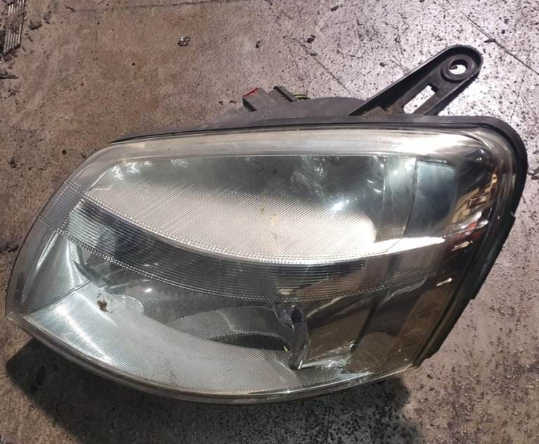 Citroen Berlingo Left Side Headlight 2005