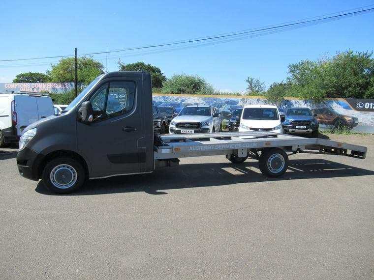 Nissan NV400 recovery truck 