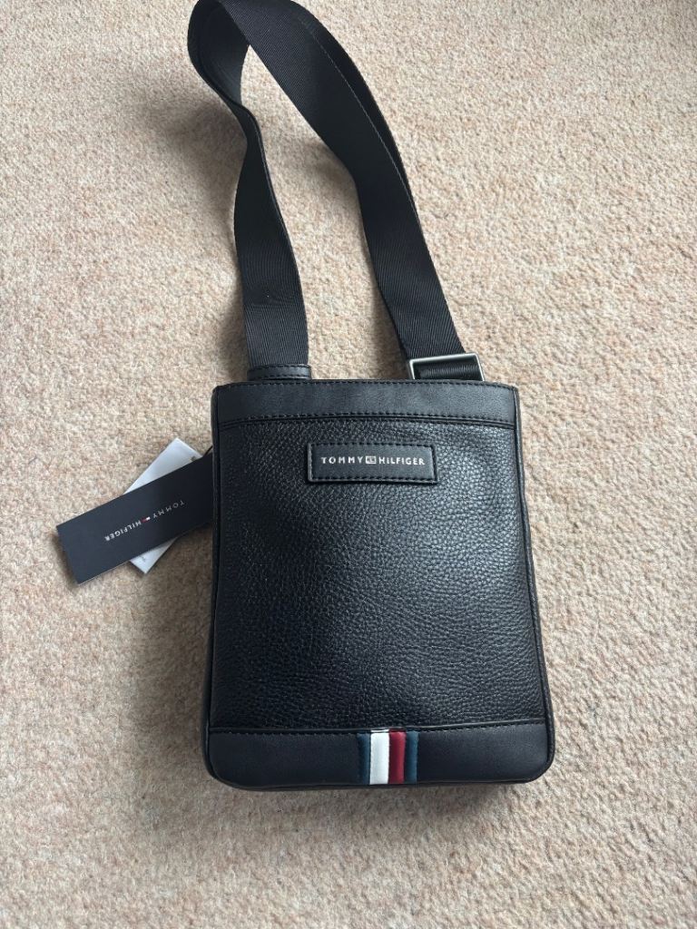 Tommy Hilfiger Small Black Leather Crossbody Bag – New With Tags