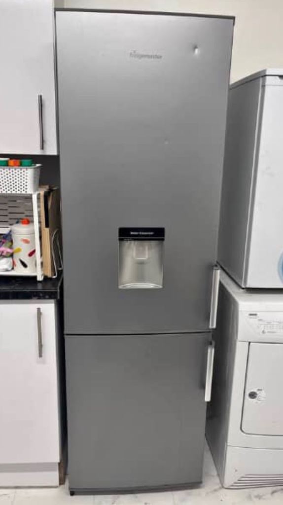 Fridgemaster fridge freezer with water dispenser. In excellent condition. With 3 months warranty. 
