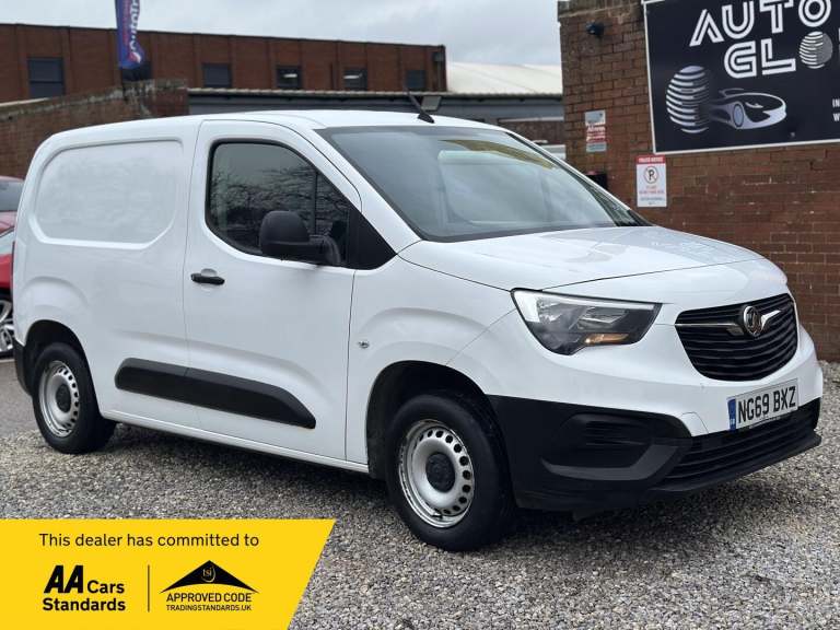 2020 Vauxhall Combo 2000 1.6 Turbo D 100ps H1 Edition Van PANEL VAN DIESEL Manual