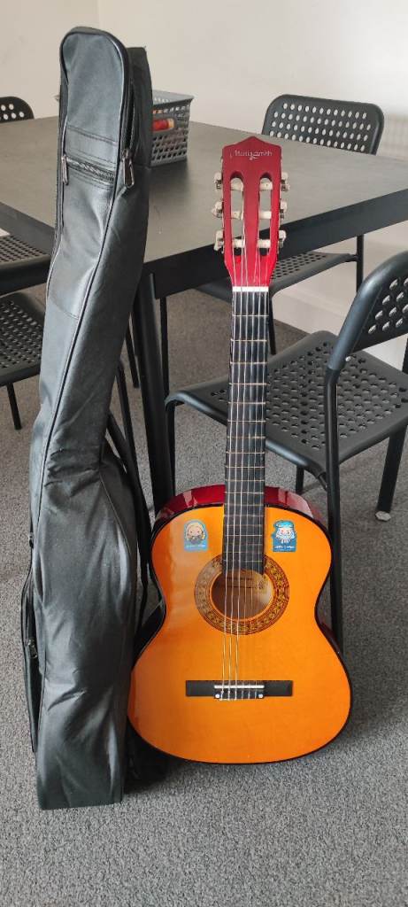 Classical Guitar with Black Soft Case – Good Condition