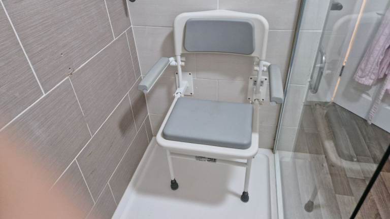 Shower Chair with Armrests – White and Grey, Good Condition
