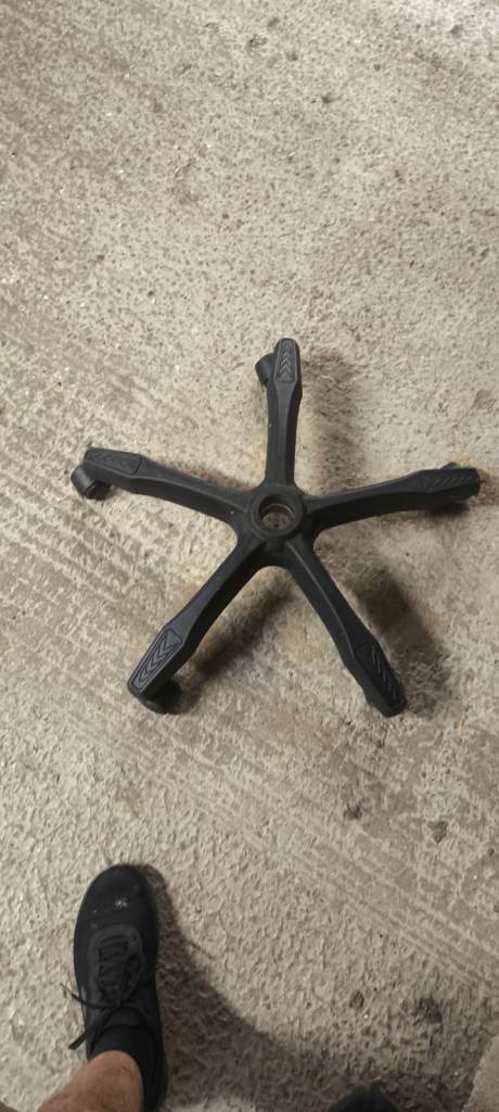 Office chair 5 spoke base.