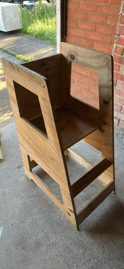 Kids Stool/Kitchen Helper
