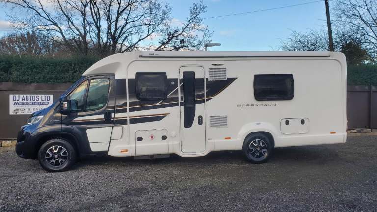 SWIFT BESSACARR 584 MOTORHOME french bed 4 berth 4 belts- 1 f owner