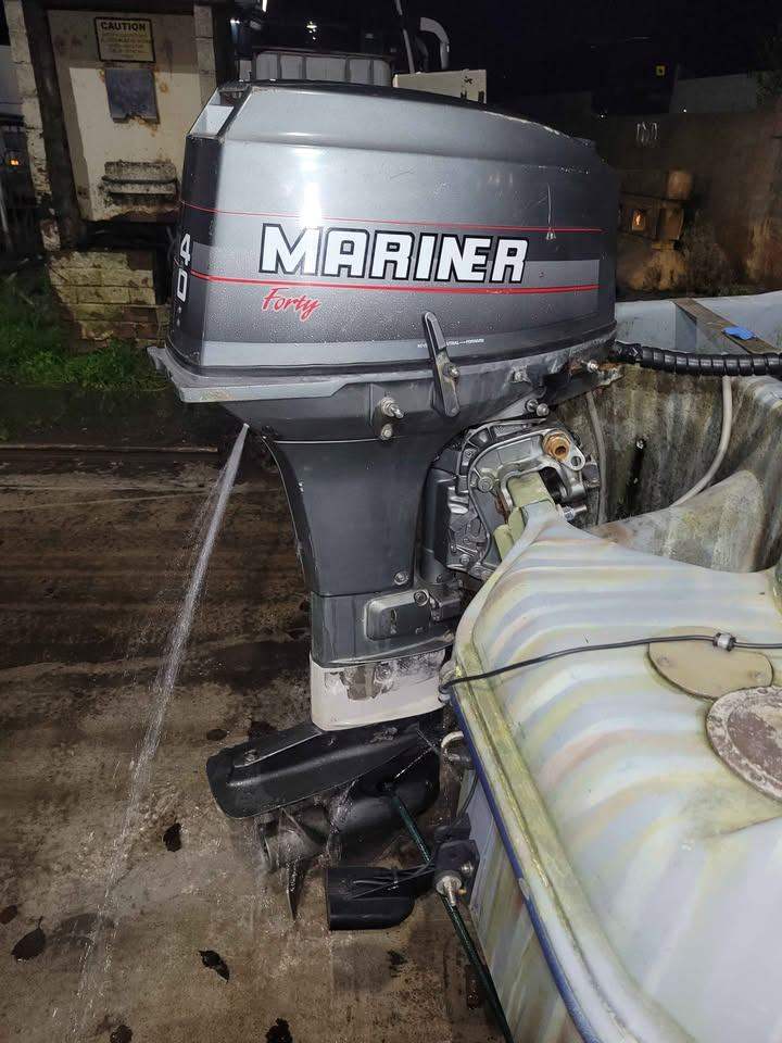 40 Hp Mariner Outboard Long Shaft...