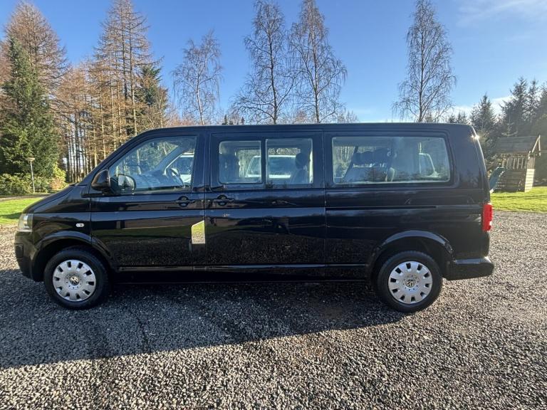 VOLKSWAGEN TRANSPORTER SHUTTLE 9 seater Auto 140, 2.0 TD T30 HighLine Black Au