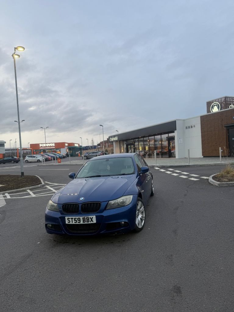 BMW, 3 SERIES, Saloon, 2009, Manual, 1995 (cc), 4 doors