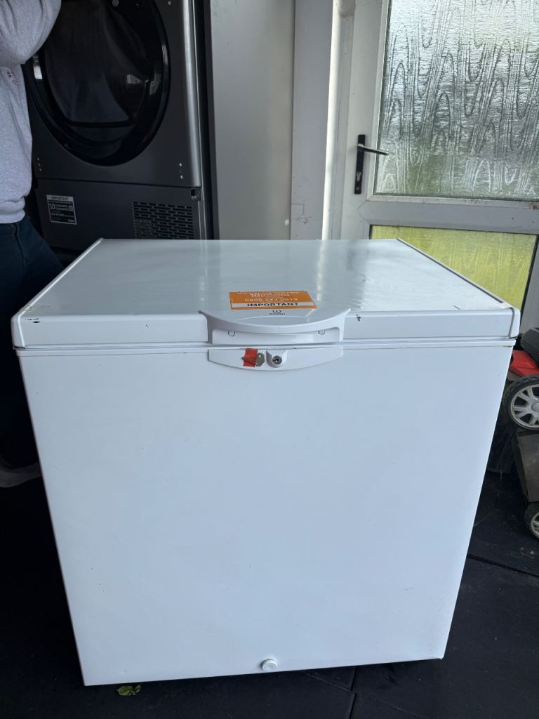 Chest freezer