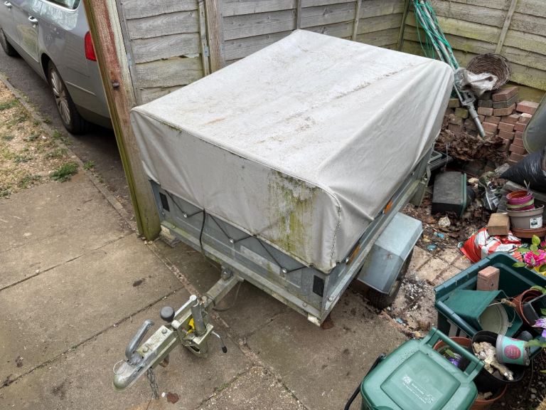 Erde 102 trailer 