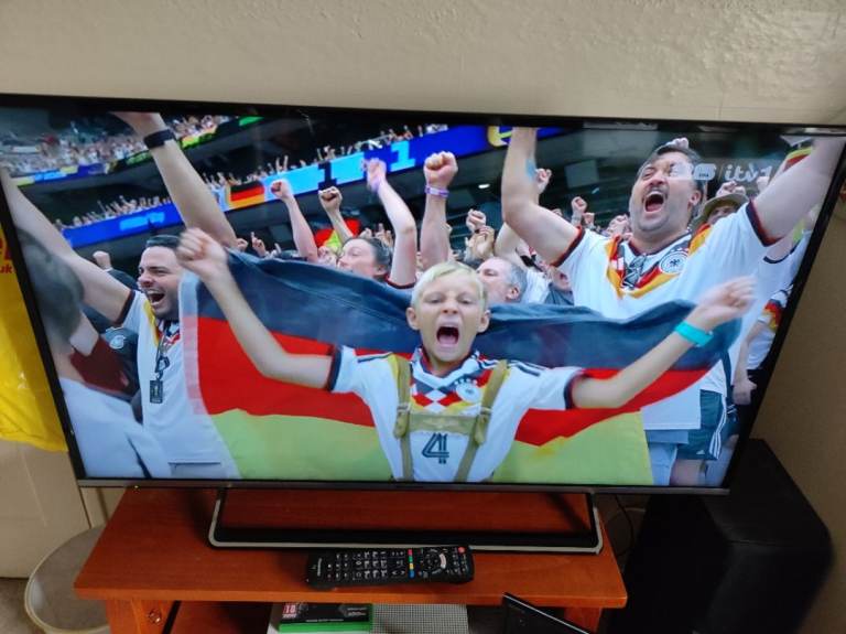 Panasonic 40inch FHD smart led tv 