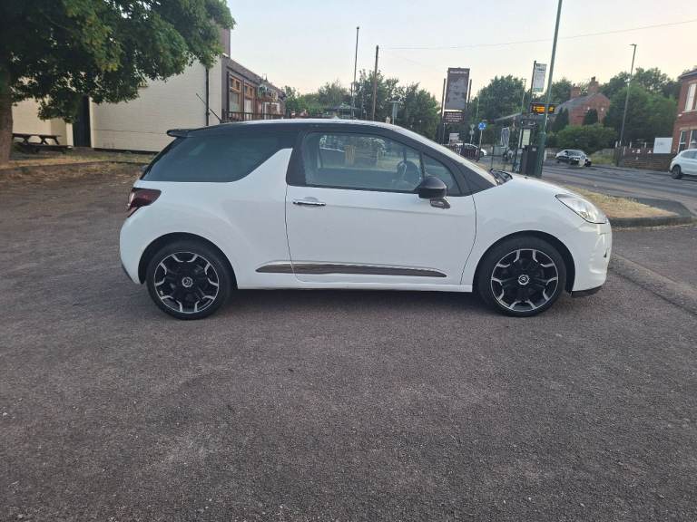 Citroen, DS3, Hatchback, 2013, Manual, 1598 (cc), 3 doors