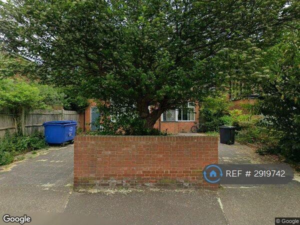 1 bedroom in Gloucester Road, Kingston Upon Thames, KT1 (#2919742)