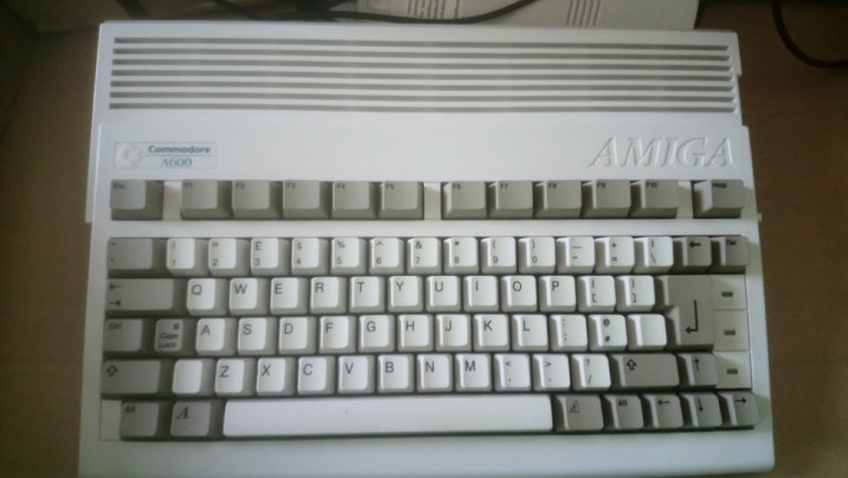 Boxed Amiga  600- fully working, hardly used. Many games