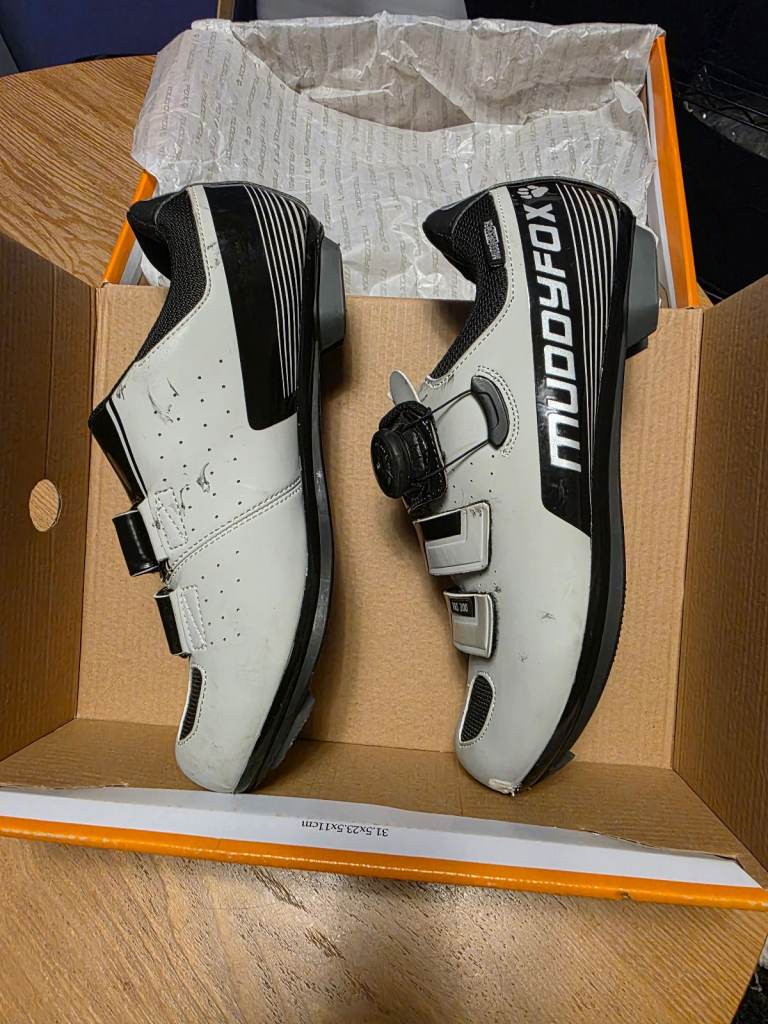 Cycling shoes