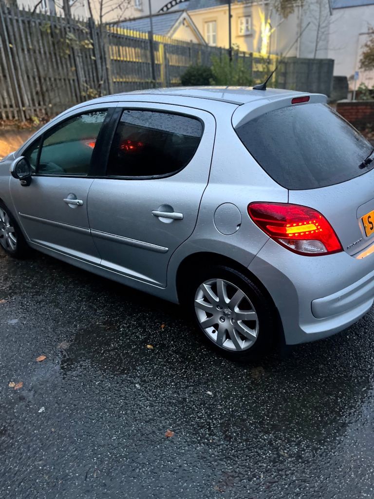 Peugeot, 207, Hatchback, 2010, Manual, 1560 (cc), 5 doors