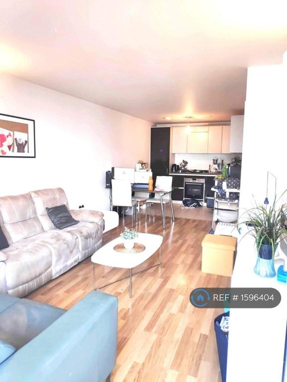 2 bedroom flat in Quadrant Court, Wembley, HA9 (2 bed) (#1596404)