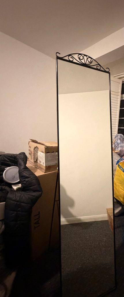 Full Length Standing Mirror with Metal Frame – Excellent Condition