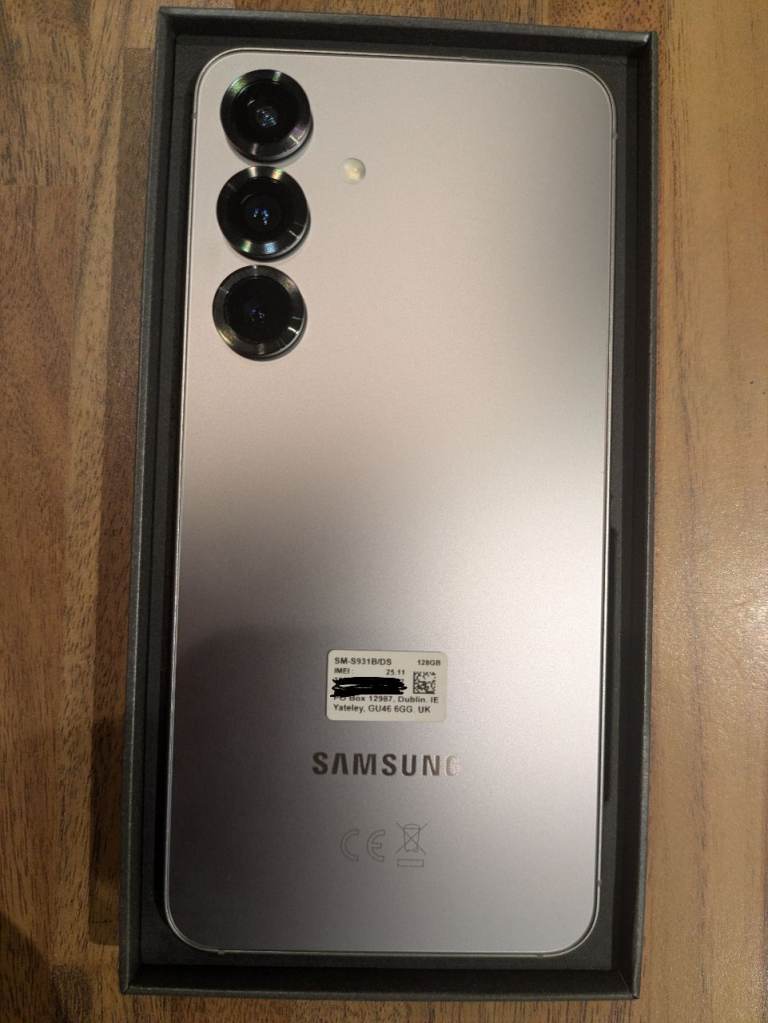 Samsung S25 128GB as new 