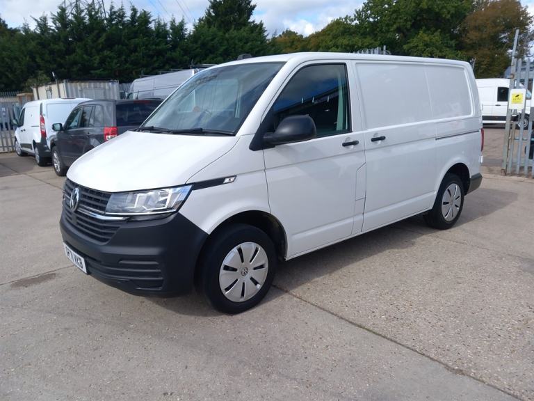 2021 Volkswagen Transporter T28 TDI P/V STARTLINE T6.1 AIR CON APPLE CAR PLAY EURO 6 Box Van Dies...