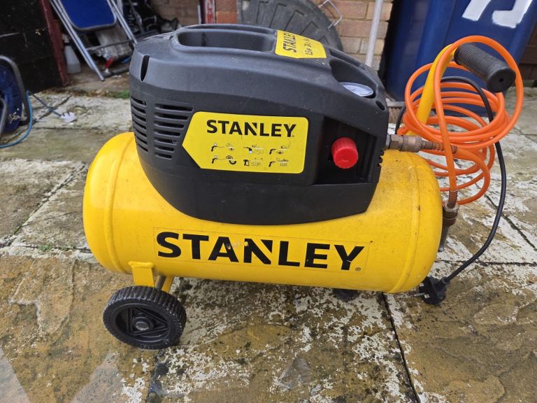Stanley D200/8/24 Air Compressor