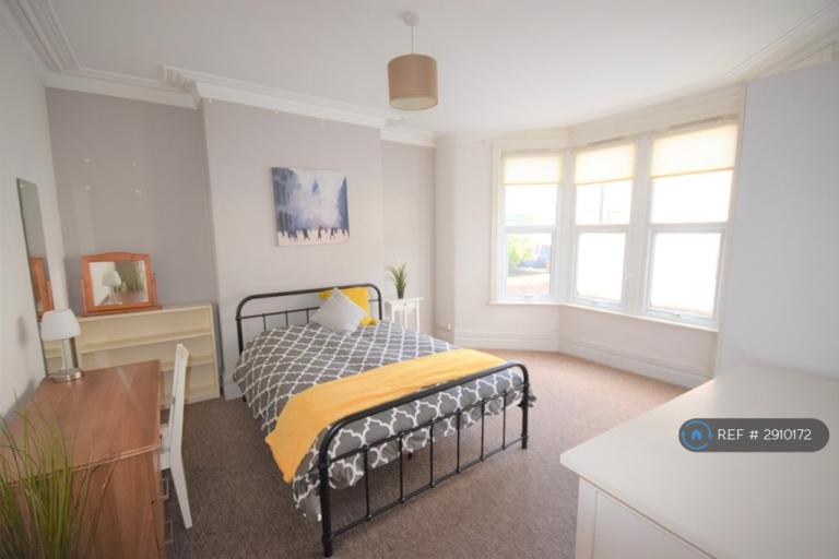 6 bedroom house in Toronto Road, Bristol, BS7 (6 bed) (#2910172)