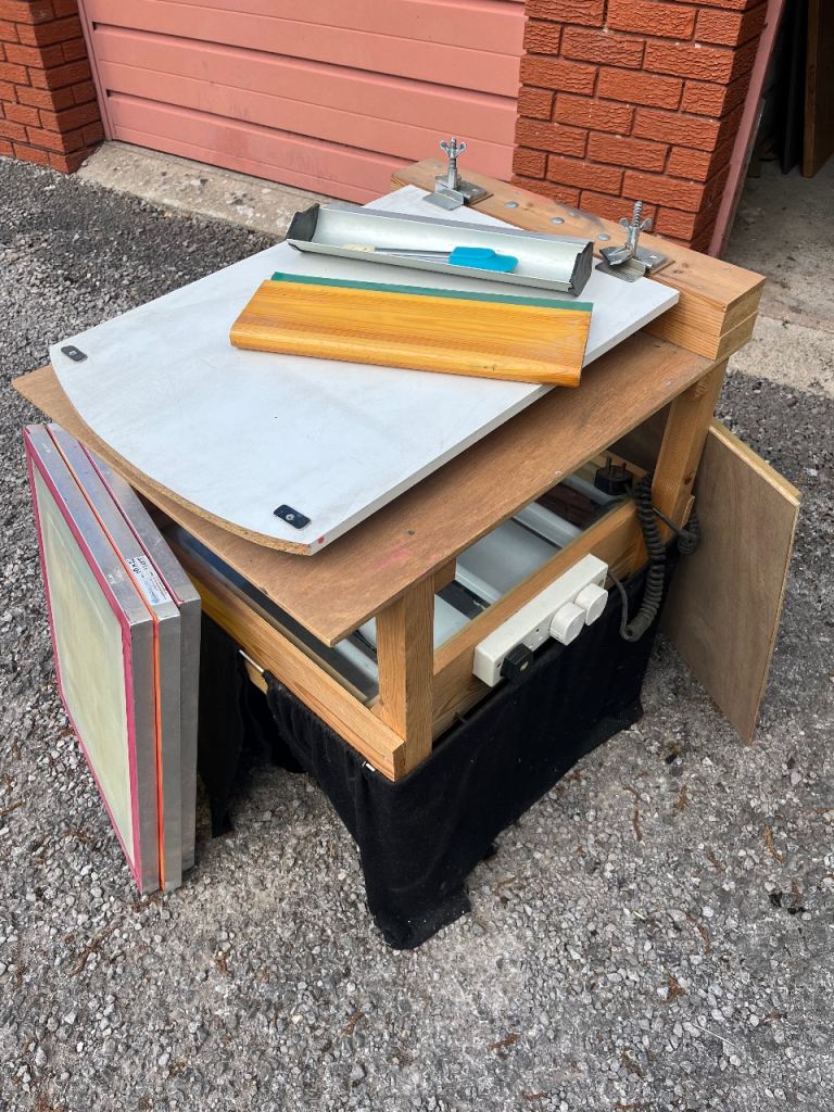 Custom handmade A2 screenprinting table & UV lightbox, supplies included