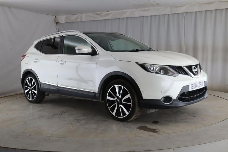 NISSAN QASHQAI 1.6 dCi Tekna 2014