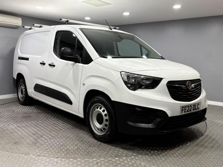 2022 Vauxhall Combo 1.5 Turbo D 2300 Dynamic Crew Van L2 Euro 6 4dr PANEL VAN Diesel Manual