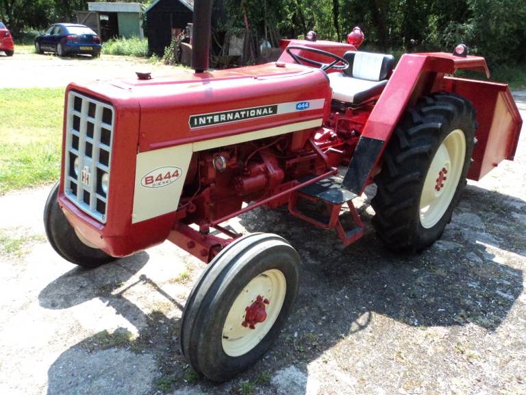 International Tractor 444 for sale