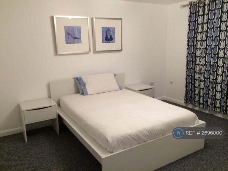 1 bedroom in Augustus Close, Cambridge, CB4 (#2696000)