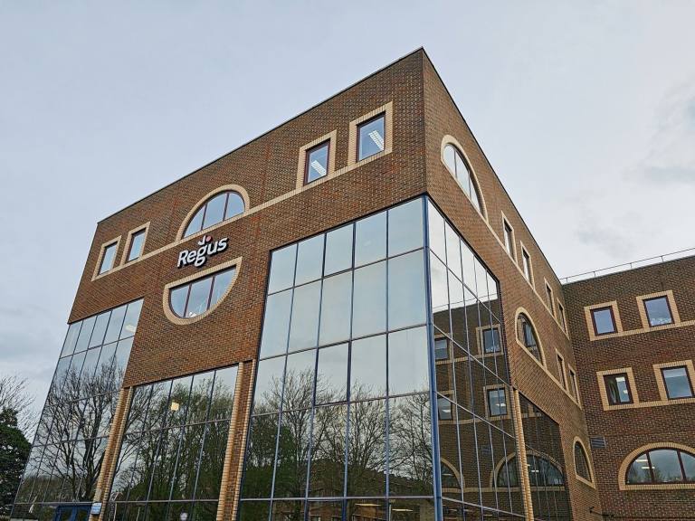 Aylesbury - HP19 8DB \ Day Office Space with Flexible Access