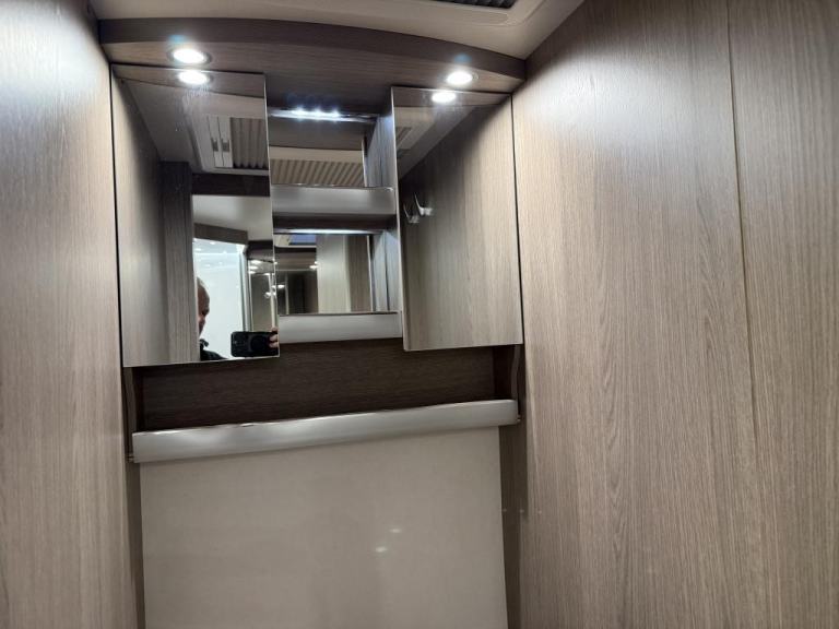 2022 HOBBY Prestige 720 kwfu 6 Berth fixed, bunkbeds, and double