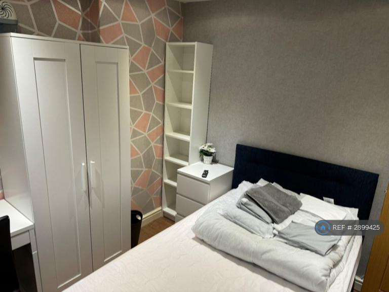 1 bedroom in Ashly Court, St. Asaph, LL17 (#2899425)