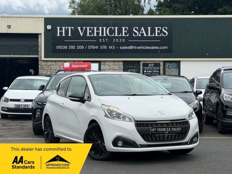 2017 Peugeot 208 1.2 PureTech Black Edition Hatchback 3dr Petrol Manual Euro 6 (82 ps) Hatchback ...