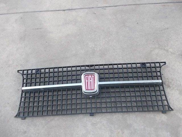 Front grill Fiat 124 Special s1