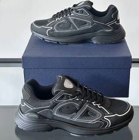 b30 dior shoes worn once size 8 perfect condition 