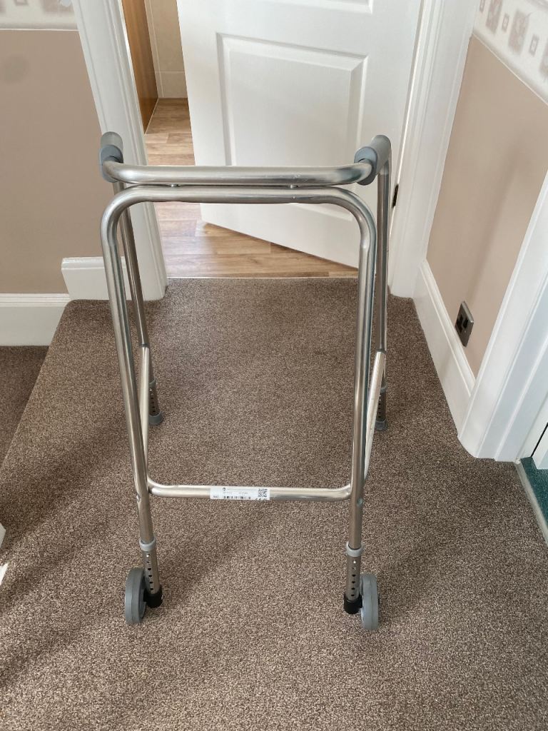 Adult walking frame