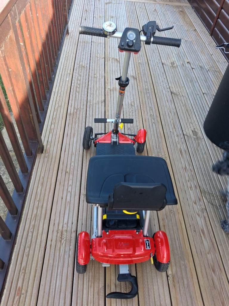 Motion mlite folding boot scooter 