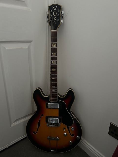 Vintage Vox Guitar