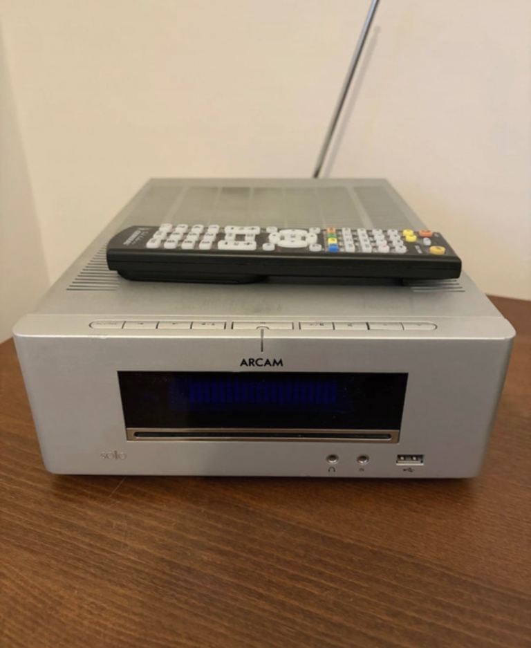 Arcam solo mini 