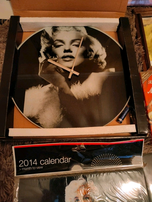 BRILLIANT MARILYN MONROE BUNDLE 