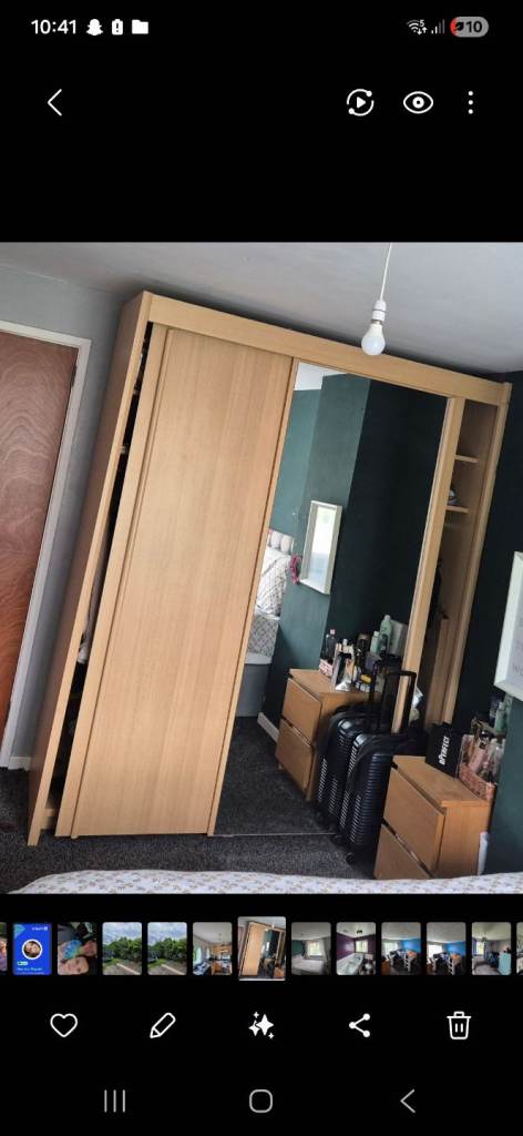 Double sliding wardrobe with mirror
